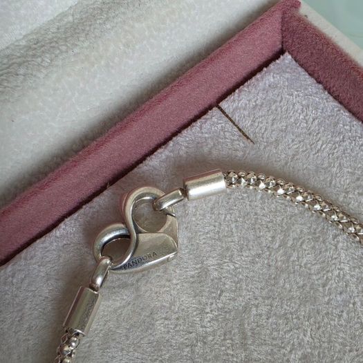 Pandora moments studded chain bracelet size 19.5cm very good condition hallmarked