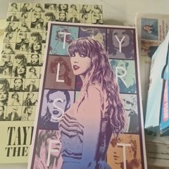 Taylor Swift poster & keepsake box