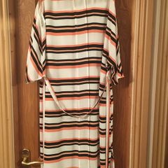 Cold shoulder coral stripe dress Size 18