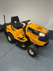 Cub cadet lawnmower