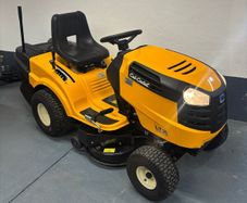 Cub cadet lawnmower