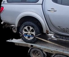 2011 mitsubishi l200 breaking