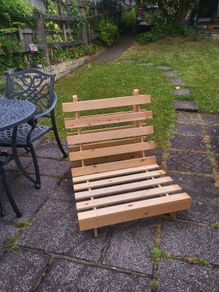 Futon frame