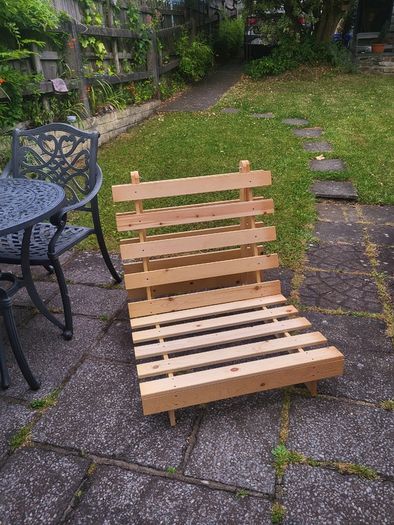 Futon frame