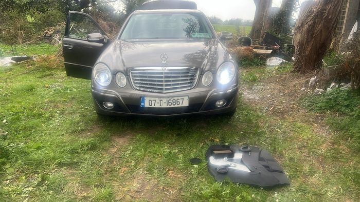 mercedes breaking