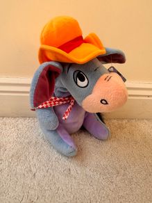 Disney Fisher Price Winnie The Pooh Eeyore in hat 2004 picnic approx. 25 cm. Please see photos