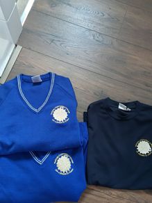 Uniform jumper Kishogue size S (13 years),PE Tshirt size S