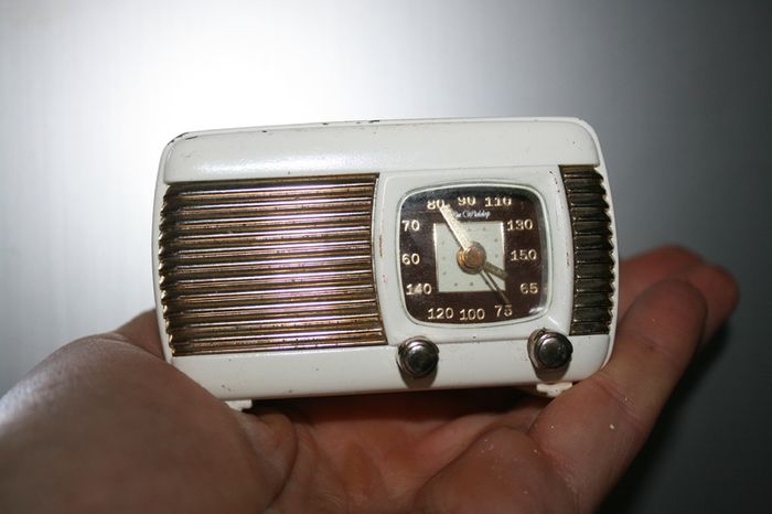 Vintage Wm Widdop miniature  radio alarm clock