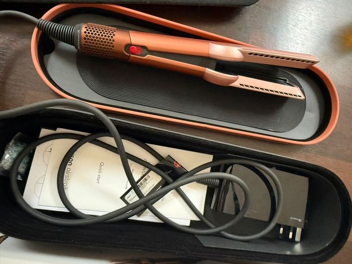 Dyson Airstrait wet-to-dry hair straightener
