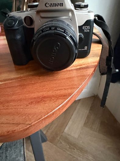 canon EOS 50E