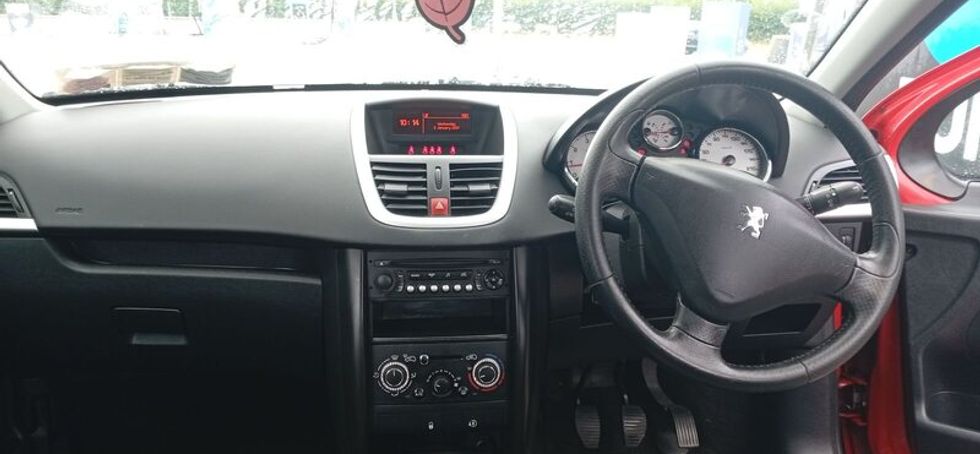 Peugeot 207 2011