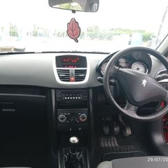 Peugeot 207 2011
