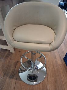 Cream bar stools