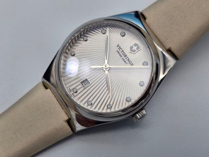Swiss Made Victorinox Quartz Swiss Watch Lady's