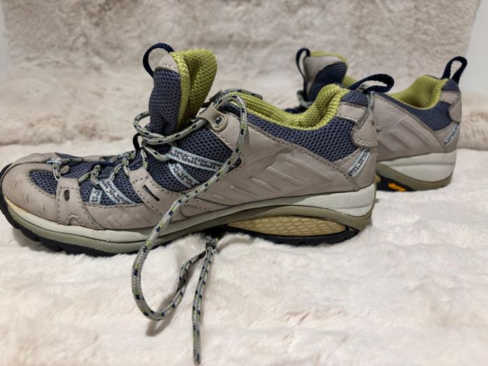 Ladies Merrell Walking Shoes (size 4)