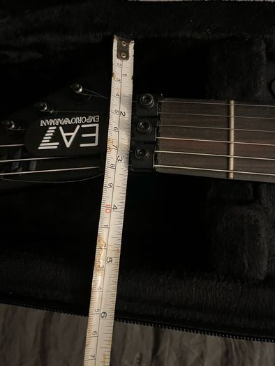 electric guitar hard case with clips for back strap fits Gibson fender Stratocaster telecaster charvel Jackson Ibanez esp music man PRS electric guitar parts accessories
