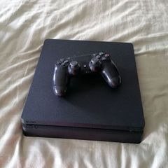 playstation 4 in great condition and working order