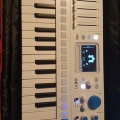 Kiviak WOFI - Sampler keyboard