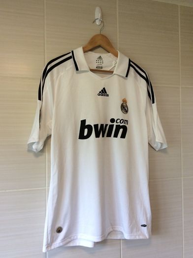 Real Madrid Jersey. Official Adidas Mens Home Jersey Season 2008-2009. Original From The Time. Not A Modern Day Remake.