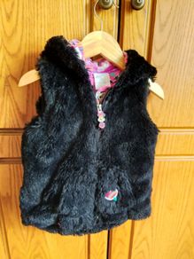 girl Disney gilet aged 3-4 yrs