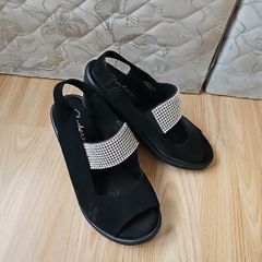 Well worn sandals black women's shoes