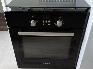 Bosch Series 4 electric induction hob and Bosch Series 2 electric built in single fan oven
