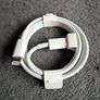 Apple USB-C to lightning 1m genuine cable Image 2