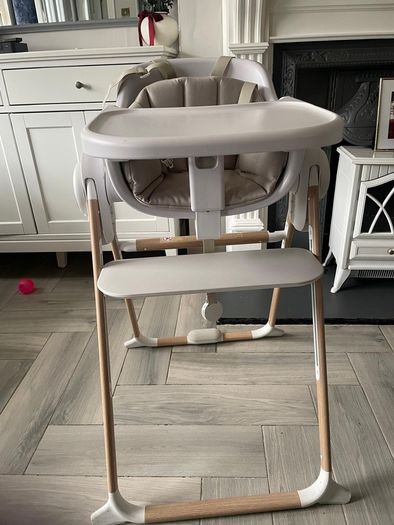 Mama papa cot new and mattress .. high hair and dockatot