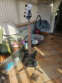 Fender jazz aerodyne bass