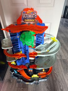 Hot wheels Tower