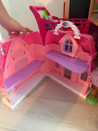 Doll house