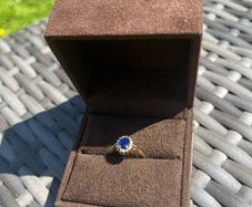 Sapphire engagement ring
