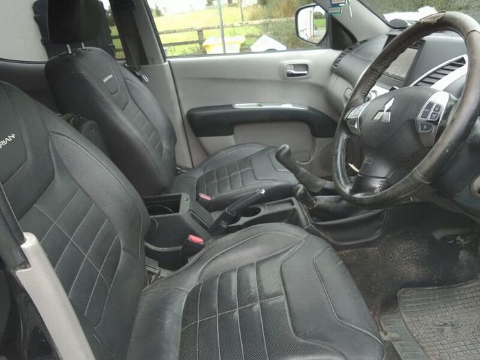 Mitsubishi L200 2012