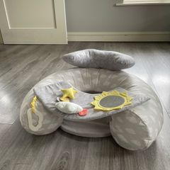 baby play seat pillow (mamas&papas)