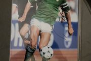 Paul McGrath A4 signed picture