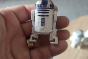 Hasbro R2-D2 Star Wars Droid 3.75" Basic Action Figure