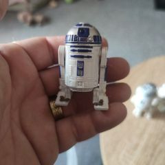 Hasbro R2-D2 Star Wars Droid 3.75" Basic Action Figure
