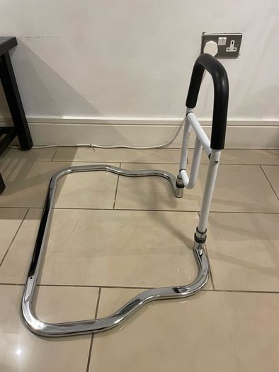 Bed rail universal