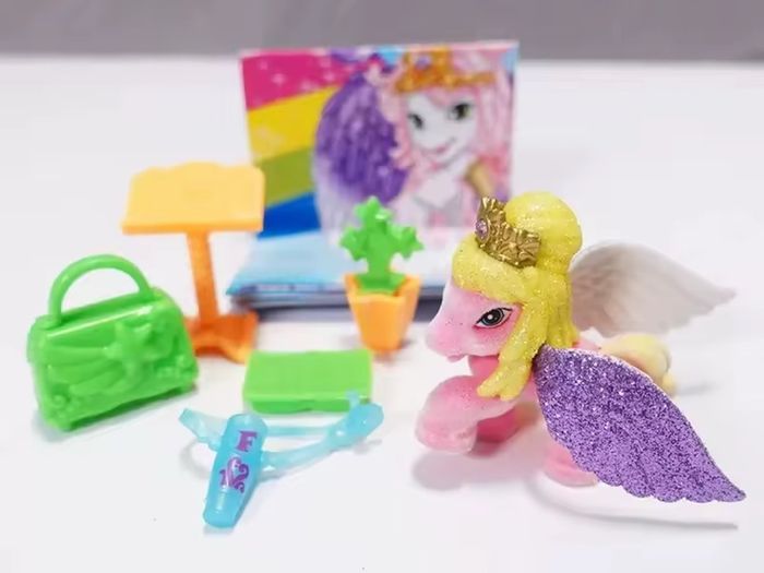 Blind Bag Surprise Pet Crystal Butterfly Princess Unicorn Pony Figure Rare Collection
