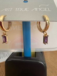 gold hoop earrings