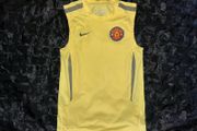 Manchester United neon training vest jersey sleeveless 2010 2011