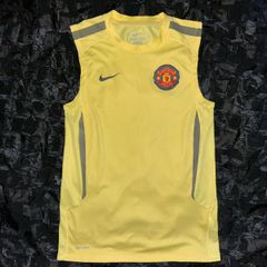 Manchester United neon training vest jersey sleeveless 2010 2011