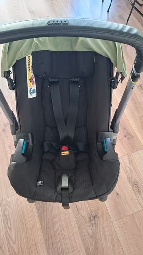 Doona carseat and Isofix Base