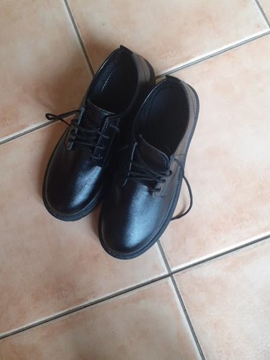 mens shoes 9.5