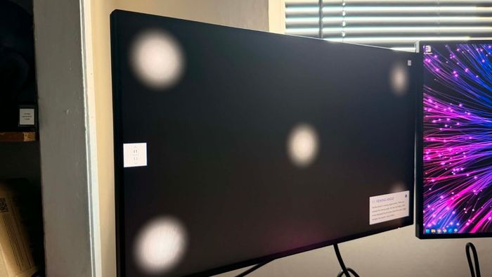 Dell UltraSharp 24 Monitor - U2424H