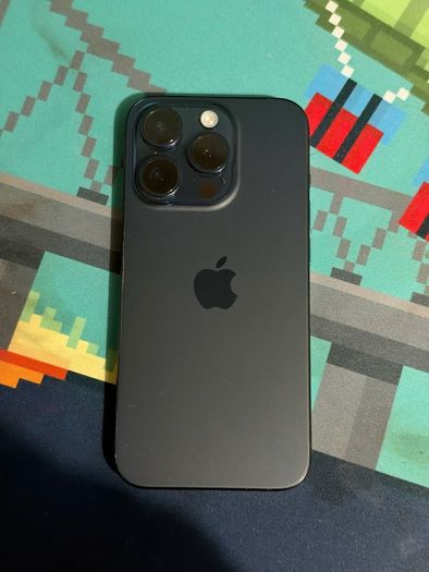 iPhone 15 Pro 256GB (92% Battery) + Free Rhinoshield Case