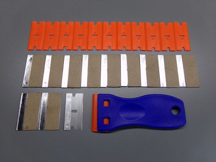 Blade scraper kit