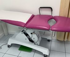 Treatment couch / chair
