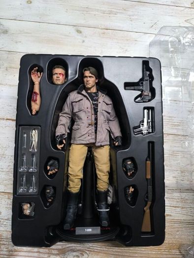 The Terminator - Tech Noir - Hot Toys
