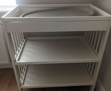 Baby changing table